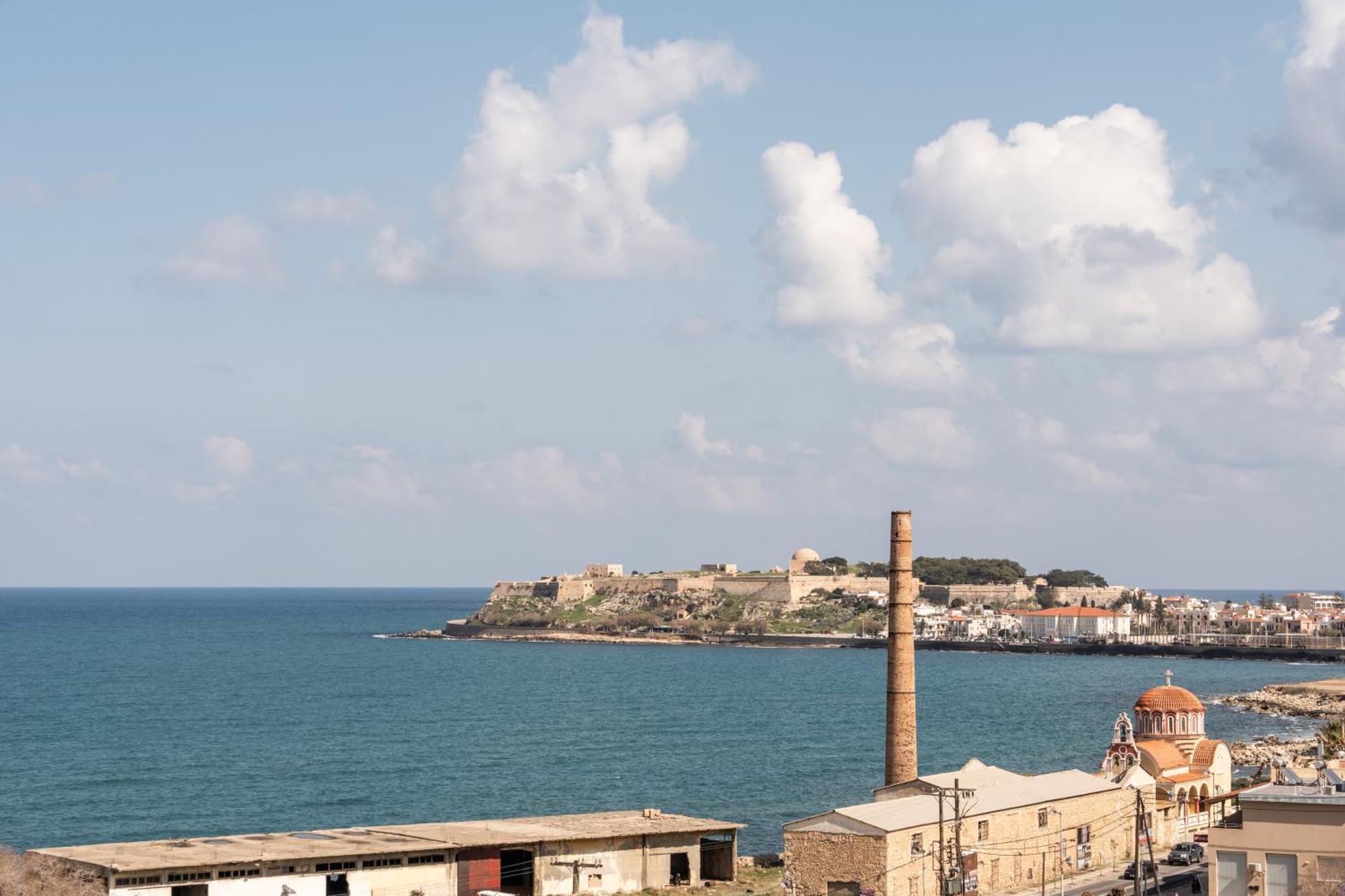Secret View Apartment, With Private Jacuzzi Rethymno  ภายนอก รูปภาพ